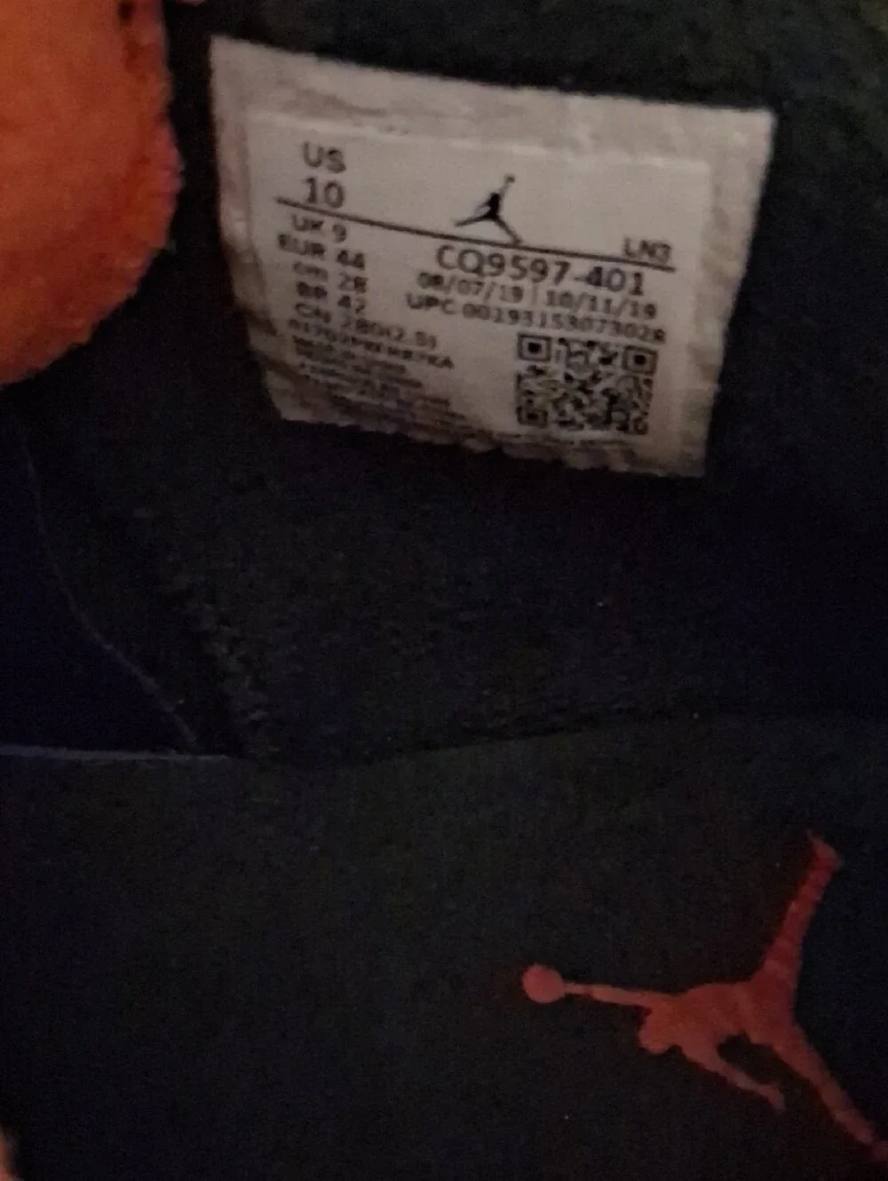 Jordan Men's Navy and Orange Suede High-Top Sneakers